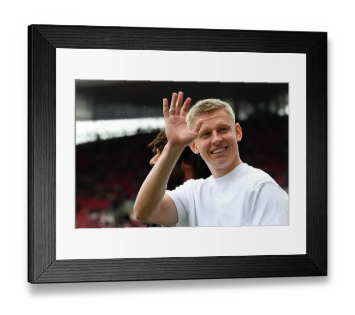 Framed Print : Arsenal's Injured Zinchenko Bids Farewell to Fans vs. Brighton & Hove Albion (2022-23)