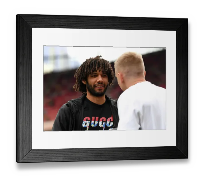 Framed Print : Arsenal: Elneny and Zinchenko Deep in Pre-Match Discussion (2022-23) Framed Print : Arsenal: Elneny and Zinchenko Deep in Pre-Match Discussion (2022-23)