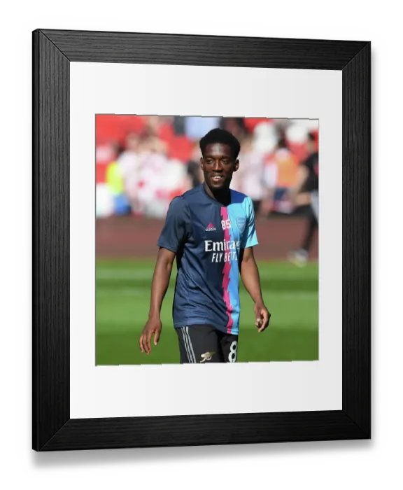 Framed Print : Arsenal's Amario Cozier-Duberry Prepares for Nottingham Forest Clash in Premier League (May 2023)