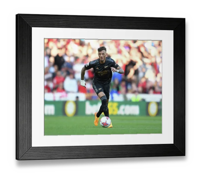 Framed Print : Arsenal's Ben White in Action Against Nottingham Forest - Premier League 2022-23 Framed Print : Arsenal's Ben White in Action Against Nottingham Forest - Premier League 2022-23