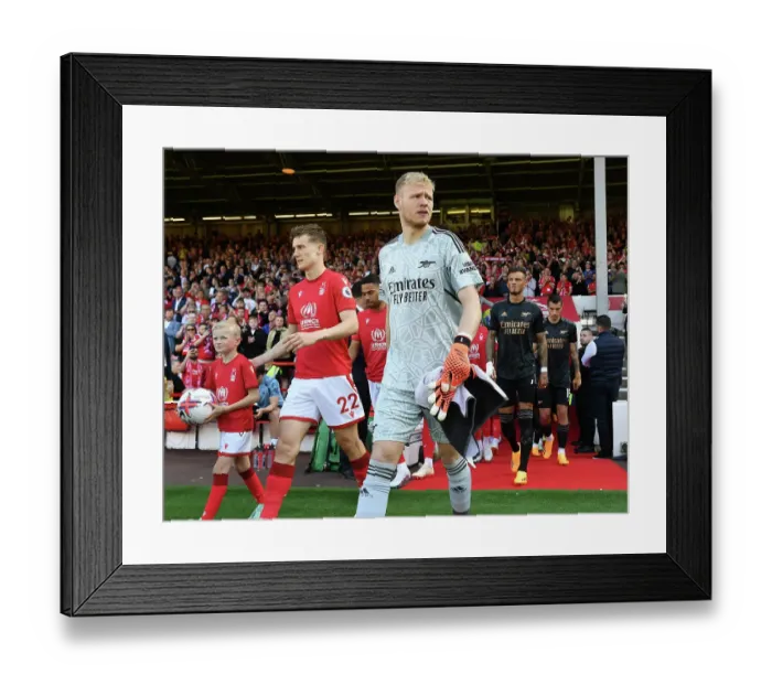 Framed Print : Arsenal's Aaron Ramsdale Prepares for Nottingham Forest Clash in Premier League (May 2023)