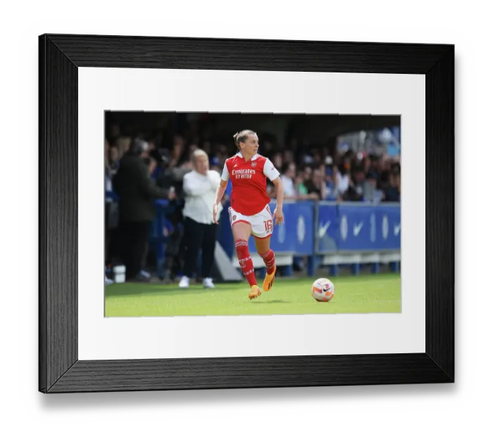 Framed Print : Arsenal vs. Chelsea: FA Women's Super League Showdown at Kingsmeadow