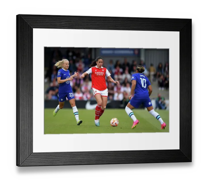 Framed Print : Arsenal's Rafaelle Souza Faces Off Against Chelsea's Pernille Harder and Lauren James in FA Women's Super League Clash