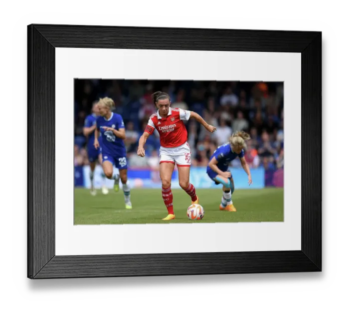 Framed Print : Arsenal's Katie McCabe Outruns Chelsea in FA Women's Super League Thriller