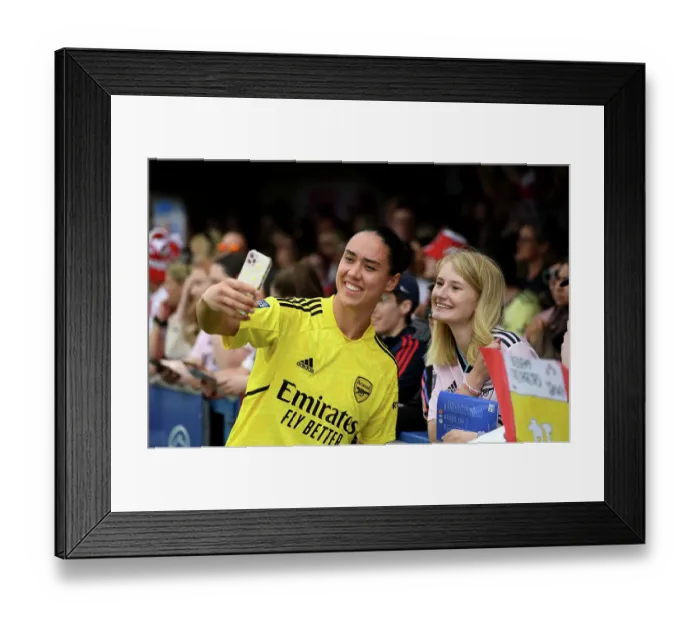 Framed Print : Arsenal's Manuela Zinsberger Poses with Fans after Chelsea Match, FA Women's Super League 2022-23 Framed Print : Arsenal's Manuela Zinsberger Poses with Fans after Chelsea Match, FA Women's Super League 2022-23