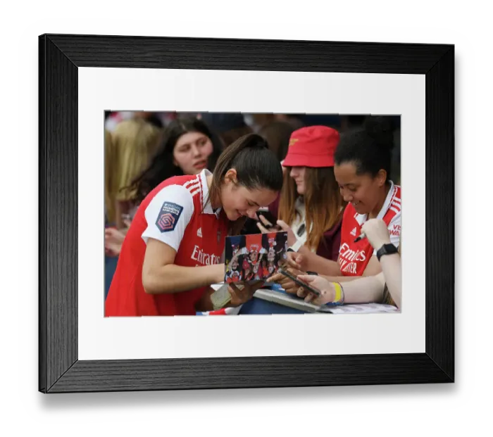 Framed Print : Arsenal's Freya Godfrey Signs Autographs After Chelsea vs Arsenal Women's Super League Match