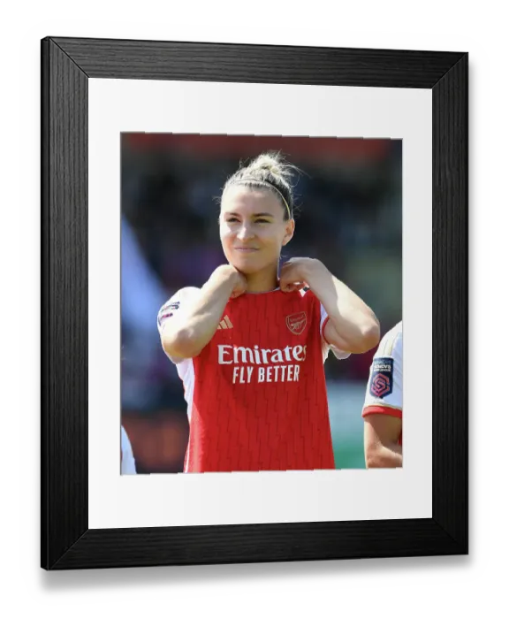 Framed Print : Arsenal Women vs Aston Villa: Steph Catley Readies for FA WSL Showdown