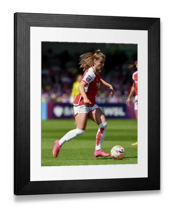 Framed Print : Arsenal Women vs. Aston Villa: 2022-23 FA Women's Super League Showdown