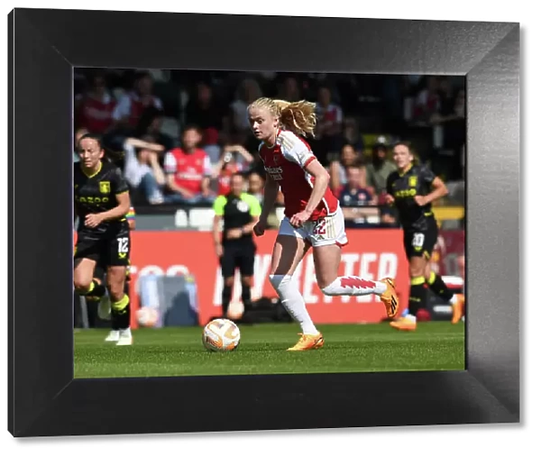 Arsenal's Kuhl Shines in Showdown against Aston Villa: FA Women's Super League