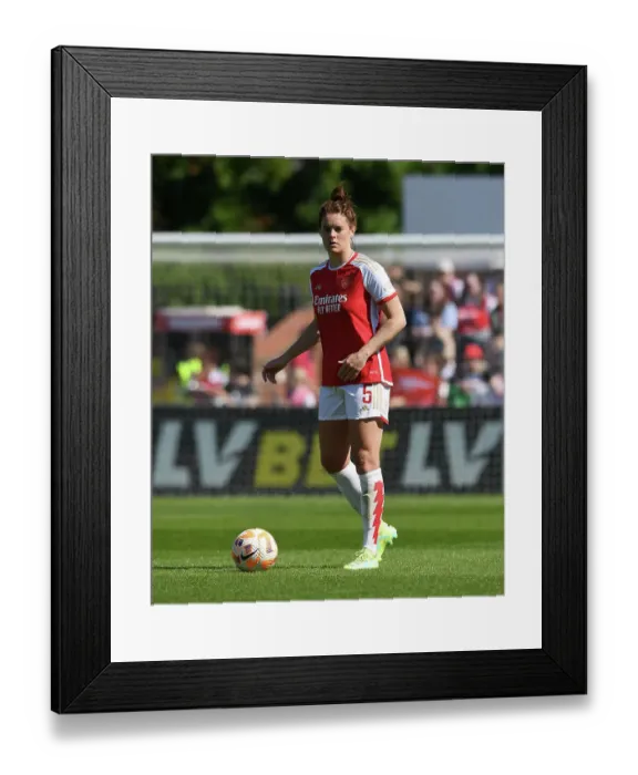 Framed Print : Arsenal vs Aston Villa: Jennifer Beattie's Unwavering Determination in FA Women's Super League Showdown