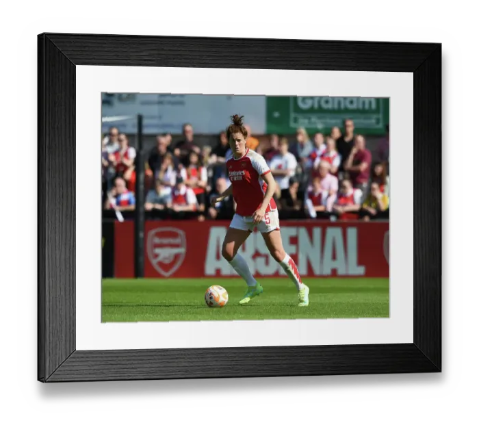 Framed Print : Arsenal's Jennifer Beattie in Action: Arsenal Women vs. Aston Villa (2022-23 FA WSL)