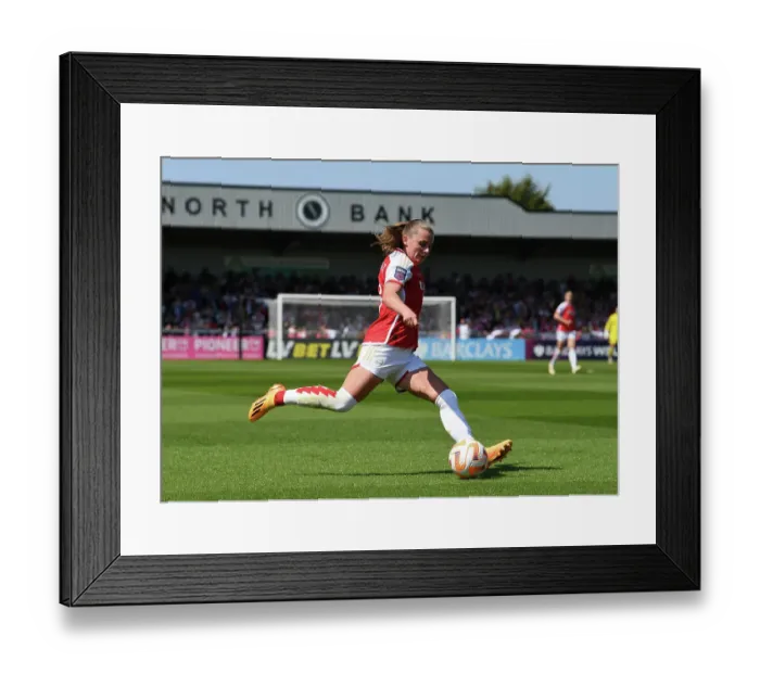 Framed Print : Arsenal Women vs Aston Villa: Showdown in FA Women's Super League at Meadow Park