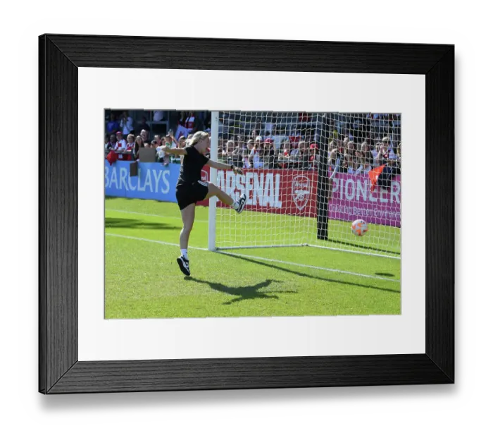 Framed Print : Arsenal Women's Victory: Beth Mead Celebrates after Arsenal v Aston Villa (2022-23)