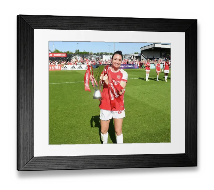Framed Print : Arsenal Women Celebrate Conti Cup Victory: Jodie Taylor with the Trophy after Arsenal v Aston Villa