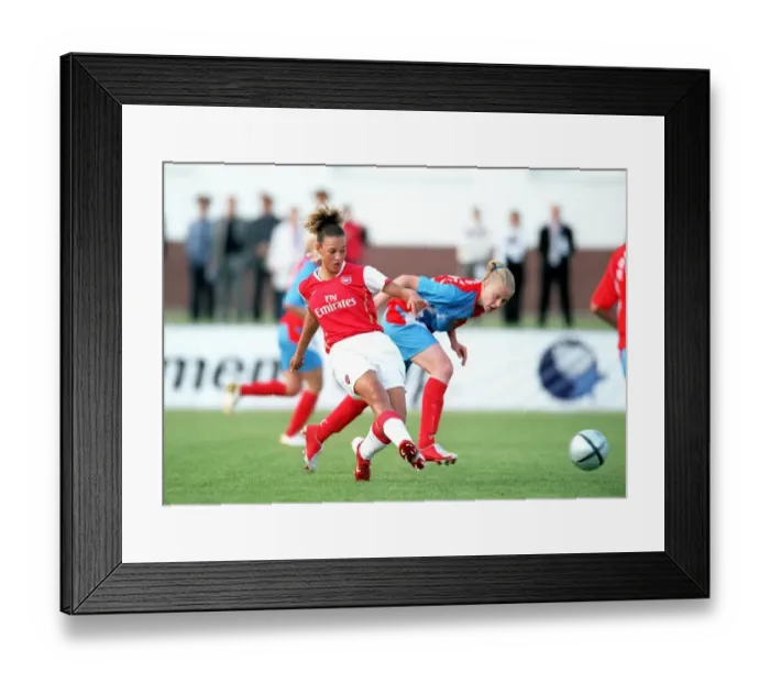 Framed Print : Arsenal's Lianne Sanderson Outshines Rossiyanka's Ksenia Tsybutovich in Thrilling 4:5 WFC UEFA Cup Clash
