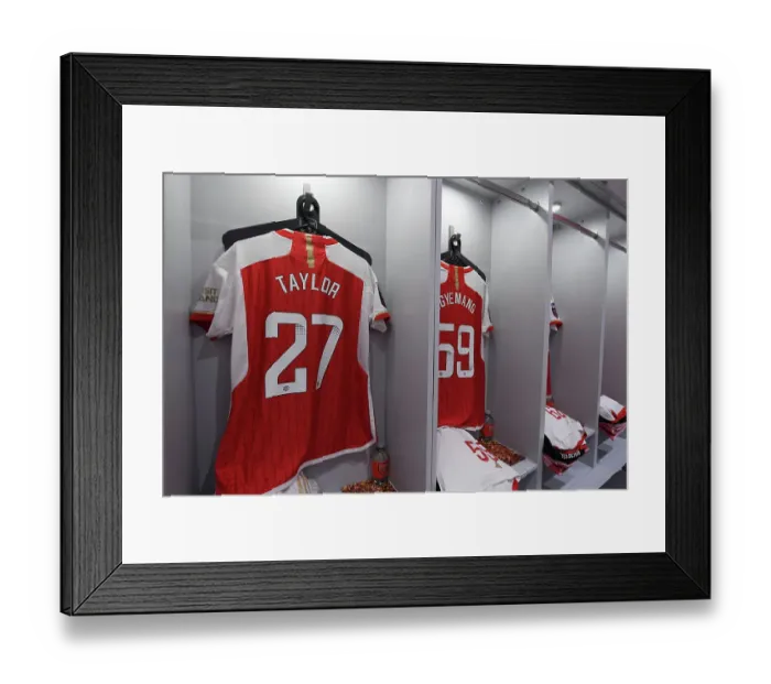 Framed Print : Arsenal Women's Dressing Room: Jodie Taylor and Michelle Agyemang Prepare for Arsenal v Aston Villa (FA WSL 2022-23)