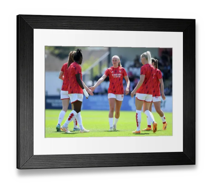 Framed Print : Arsenal Women: Pre-Match Huddle at Meadow Park Before Taking on Aston Villa