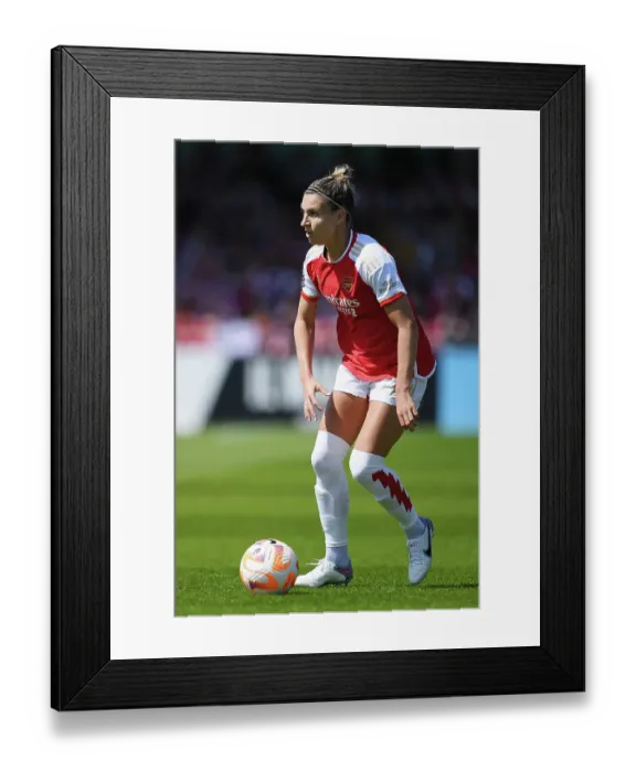 Framed Print : Arsenal Women vs. Aston Villa: Showdown in FA Women's Super League at Meadow Park