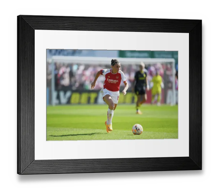 Framed Print : Arsenal's McCabe Shines: FA Women's Super League 2022-23 - Arsenal vs. Aston Villa