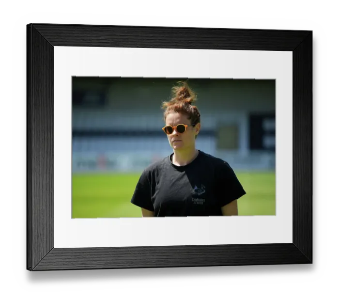 Framed Print : Arsenal's Jennifer Beattie Gears Up for FA WSL Showdown against Aston Villa at Meadow Park (2022-23)