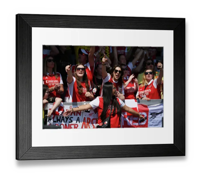 Framed Print : Arsenal Women vs Aston Villa: FA Women's Super League Showdown at Meadow Park
