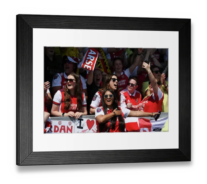 Framed Print : Arsenal vs Aston Villa: FA Women's Super League Showdown at Meadow Park