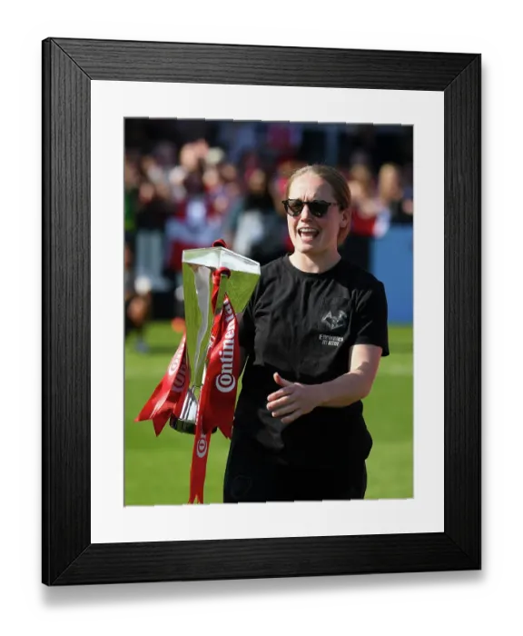 Framed Print : Arsenal Women Celebrate FA Women's Continental Cup Victory over Aston Villa