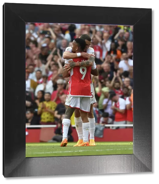 Arsenal's Jakub Kiwior Nets Thrilling Fifth Goal in Epic Comeback Against Wolverhampton Wanderers