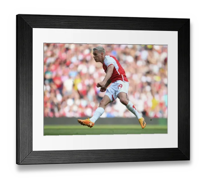 Framed Print : Arsenal's Trossard Faces Wolverhampton in 2022-23 Premier League Showdown