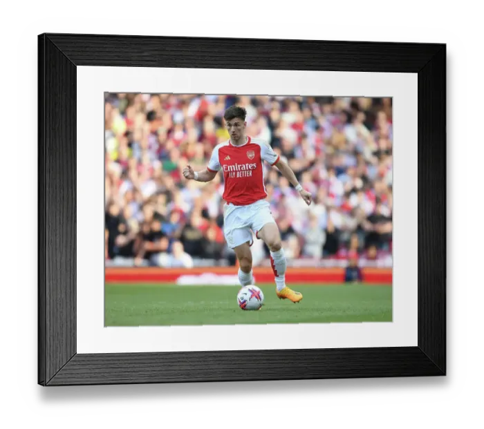 Framed Print : Arsenal's Kieran Tierney in Action: Arsenal vs. Wolverhampton Wanderers, 2022-23 Premier League