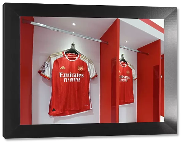 Arsenal Dressing Room: Pre-Match Focus and Intensity vs. Wolverhampton Wanderers (2022-23)