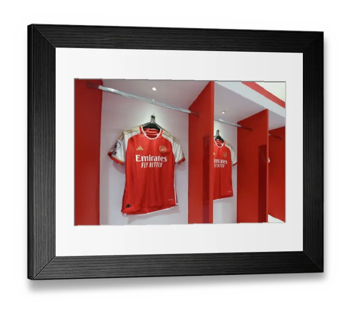 Framed Print : Arsenal Dressing Room: Pre-Match Focus and Intensity vs. Wolverhampton Wanderers (2022-23)
