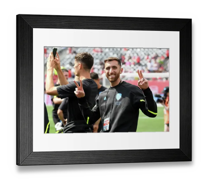 Framed Print : Arsenal FC vs Manchester United: Pre-Season Clash at MetLife Stadium, 2023