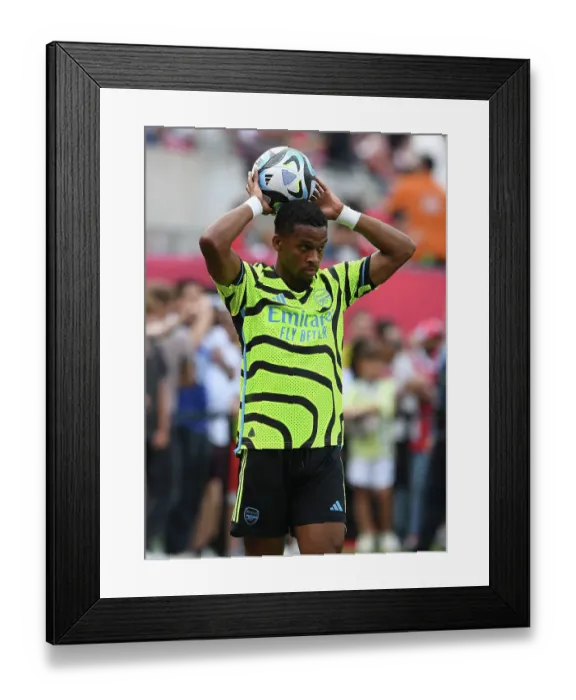 Framed Print : Jurrien Timber Gears Up for Arsenal vs. Manchester United Clash at MetLife Stadium