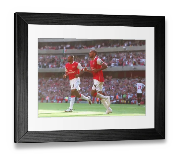 Framed Print : Thierry Henry's Triumph: Arsenal's 3-0 Victory Over Sheffield United