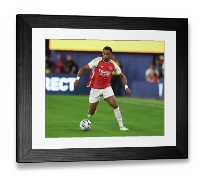 Framed Print : Arsenal vs. FC Barcelona: Pre-Season Clash at SoFi Stadium (2023)