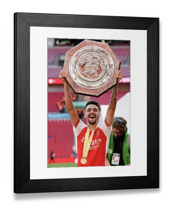 Framed Print : Arsenal Clinch Community Shield: Fabio Vieira's Thrilling Penalty Shootout Victory over Manchester City, 2023-24