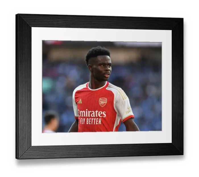 Framed Print : Arsenal's Bukayo Saka in Action: Arsenal vs Manchester City - Community Shield 2023-24