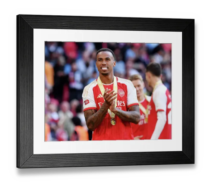 Framed Print : Arsenal's Gabriel Leads Victory Celebrations: Community Shield Triumph over Manchester City (2023-24)