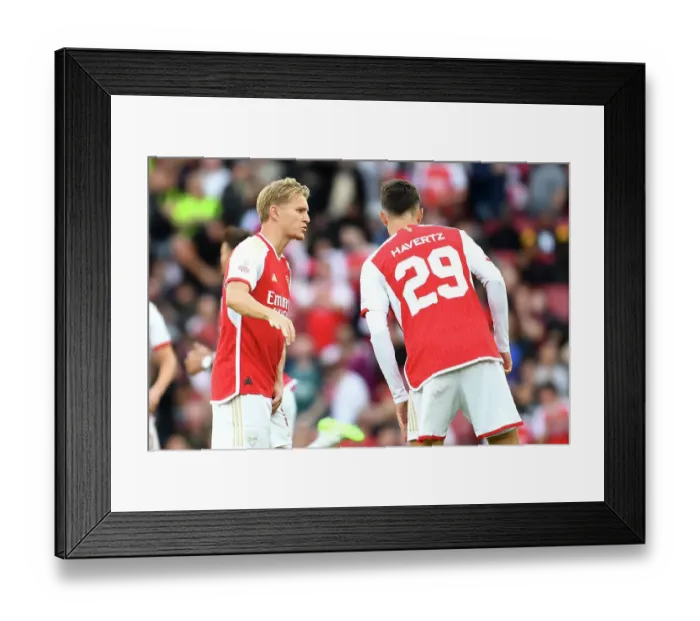 Framed Print : Arsenal's Odegaard and Havertz: Deep in Conversation during Arsenal FC vs AS Monaco at Emirates Cup 2023-24