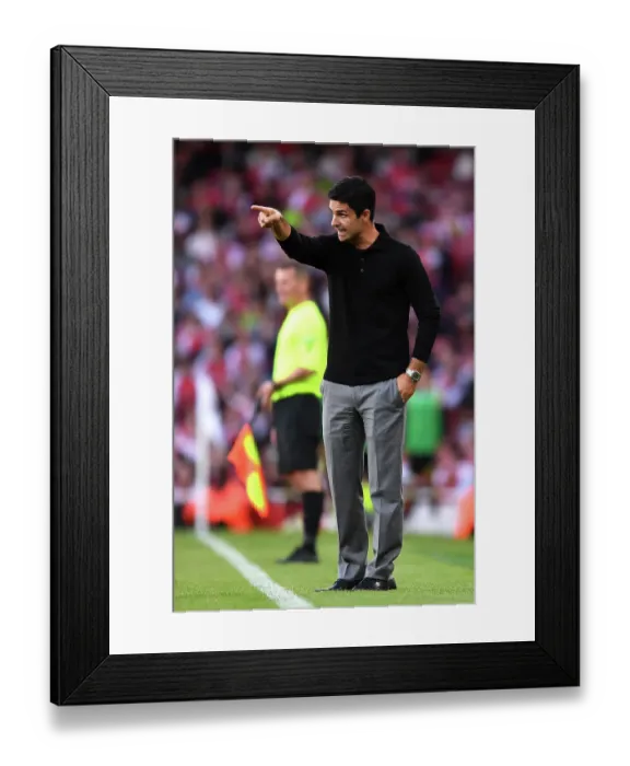 Framed Print : Mikel Arteta Leads Arsenal: Instructions at Emirates Cup 2023-24 (Arsenal vs AS Monaco)