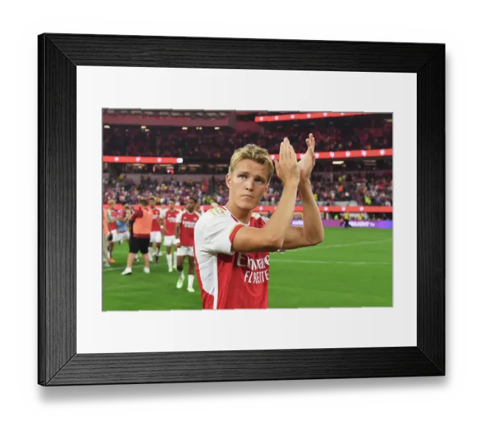 Framed Print : Arsenal vs. FC Barcelona: Pre-Season Clash at SoFi Stadium (2023)