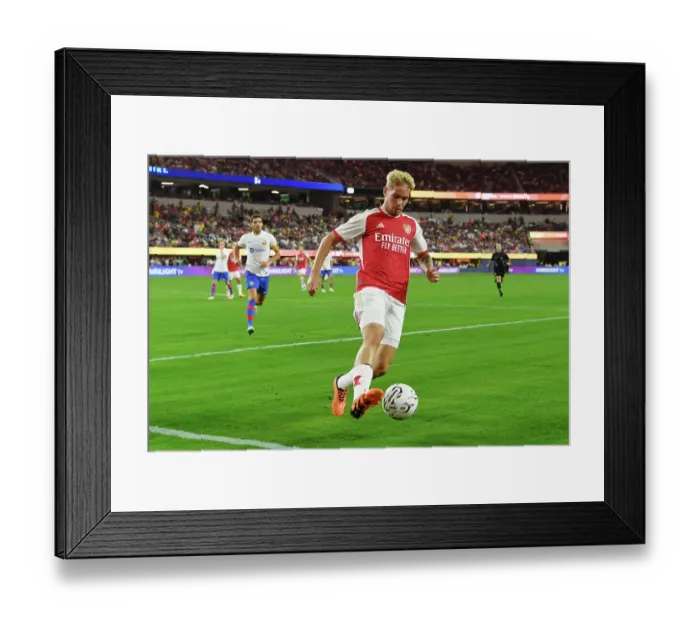 Framed Print : Arsenal vs. FC Barcelona: Pre-Season Clash at SoFi Stadium (2023)