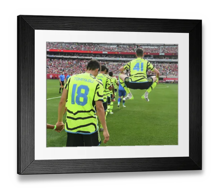Framed Print : Arsenal vs Manchester United: Pre-Season Clash at MetLife Stadium (2023-24)