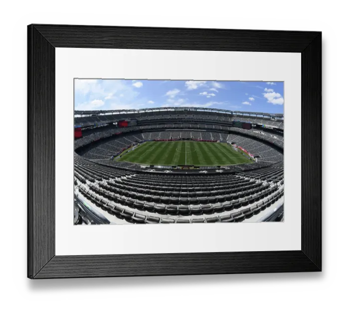 Framed Print : Arsenal vs Manchester United: Pre-Season Clash at MetLife Stadium (2023)