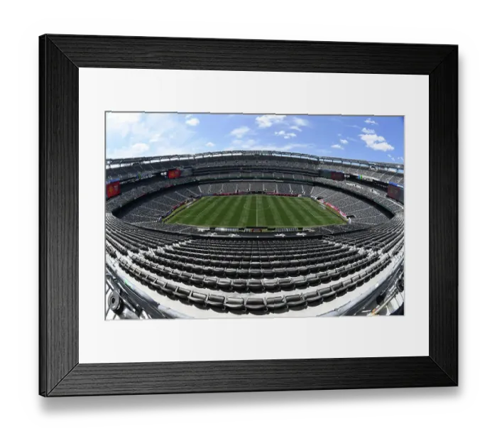 Framed Print : Arsenal vs Manchester United: Pre-Season Clash at MetLife Stadium (2023)
