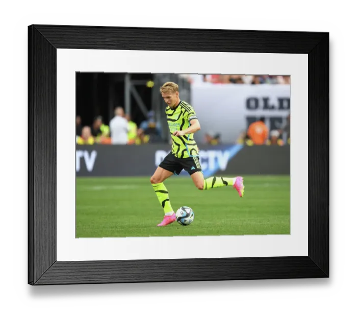 Framed Print : Arsenal vs Manchester United: Pre-Season Clash at MetLife Stadium (2023-24) Framed Print : Arsenal vs Manchester United: Pre-Season Clash at MetLife Stadium (2023-24)
