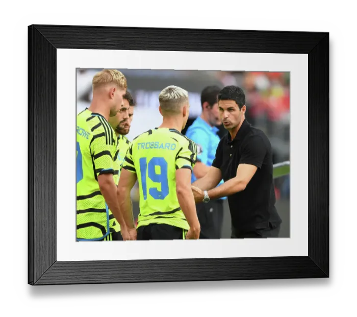 Framed Print : Arsenal vs Manchester United: Mikel Arteta's Pre-Season Training at MetLife Stadium (2023-24)