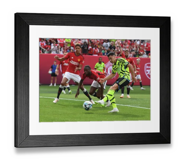 Framed Print : Arsenal vs Manchester United: Pre-Season Clash at MetLife Stadium (2023)