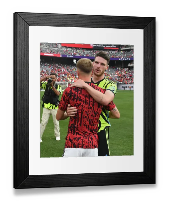 Framed Print : Arsenal vs Manchester United: Post-Match Moment between Declan Rice and Mason Mount (Pre-Season Friendly 2023-24)